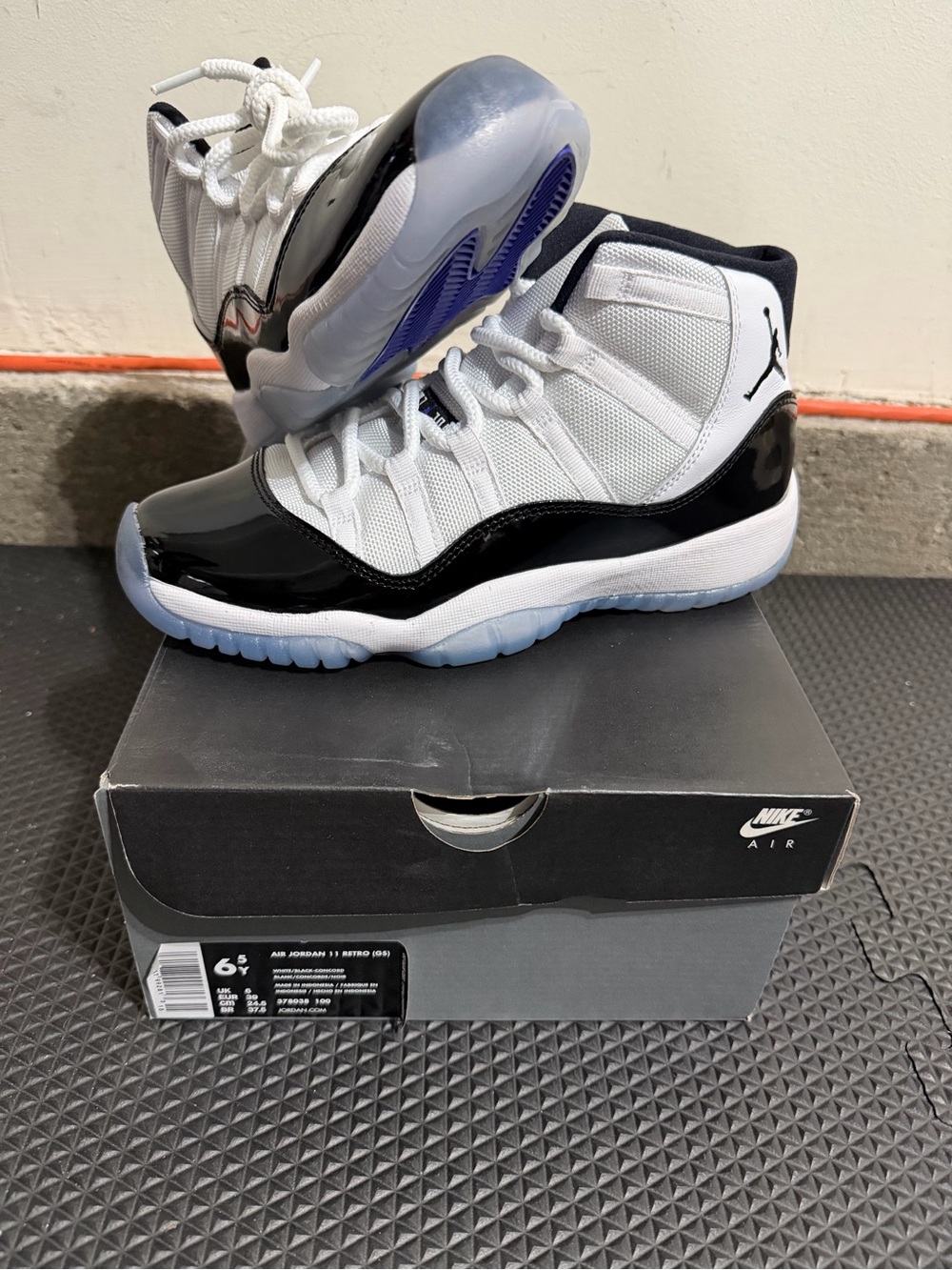 Jordan 11 Concord (2018) Size 6.5Y (8 women’s)